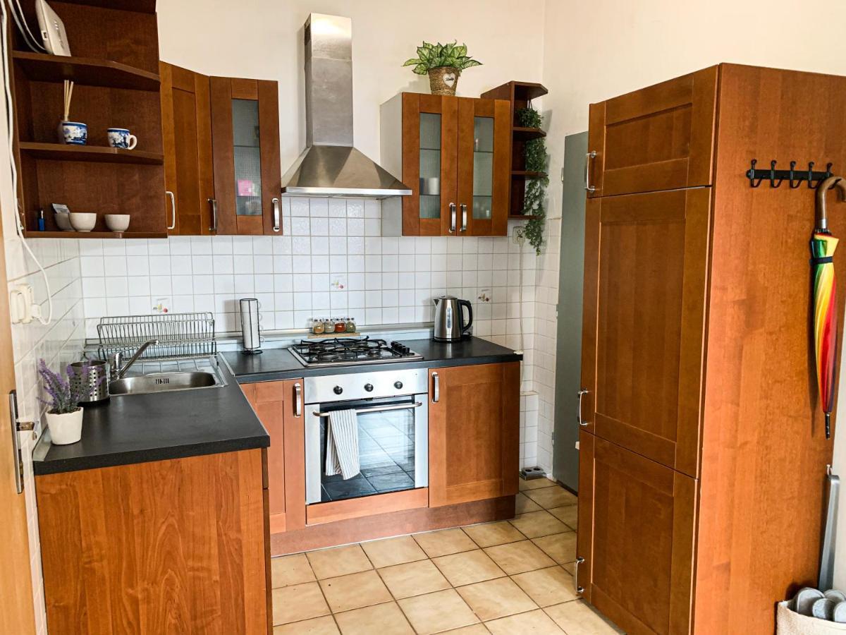 Cozy Downtown City Living Bratislava Esterno foto